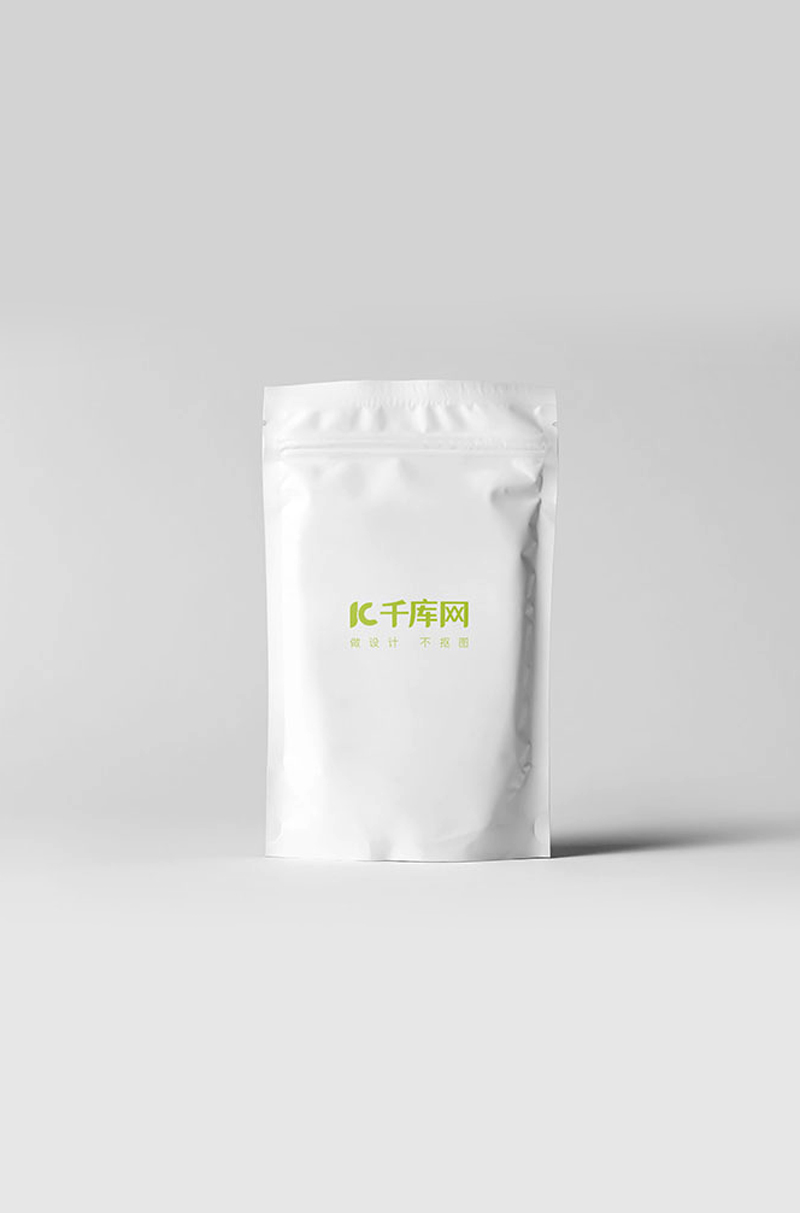 白色简洁茶叶包装袋样机图片