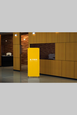 创意易拉宝易拉宝海报模板_室内展架易拉宝设计展示模板黄色创意大气风格样机