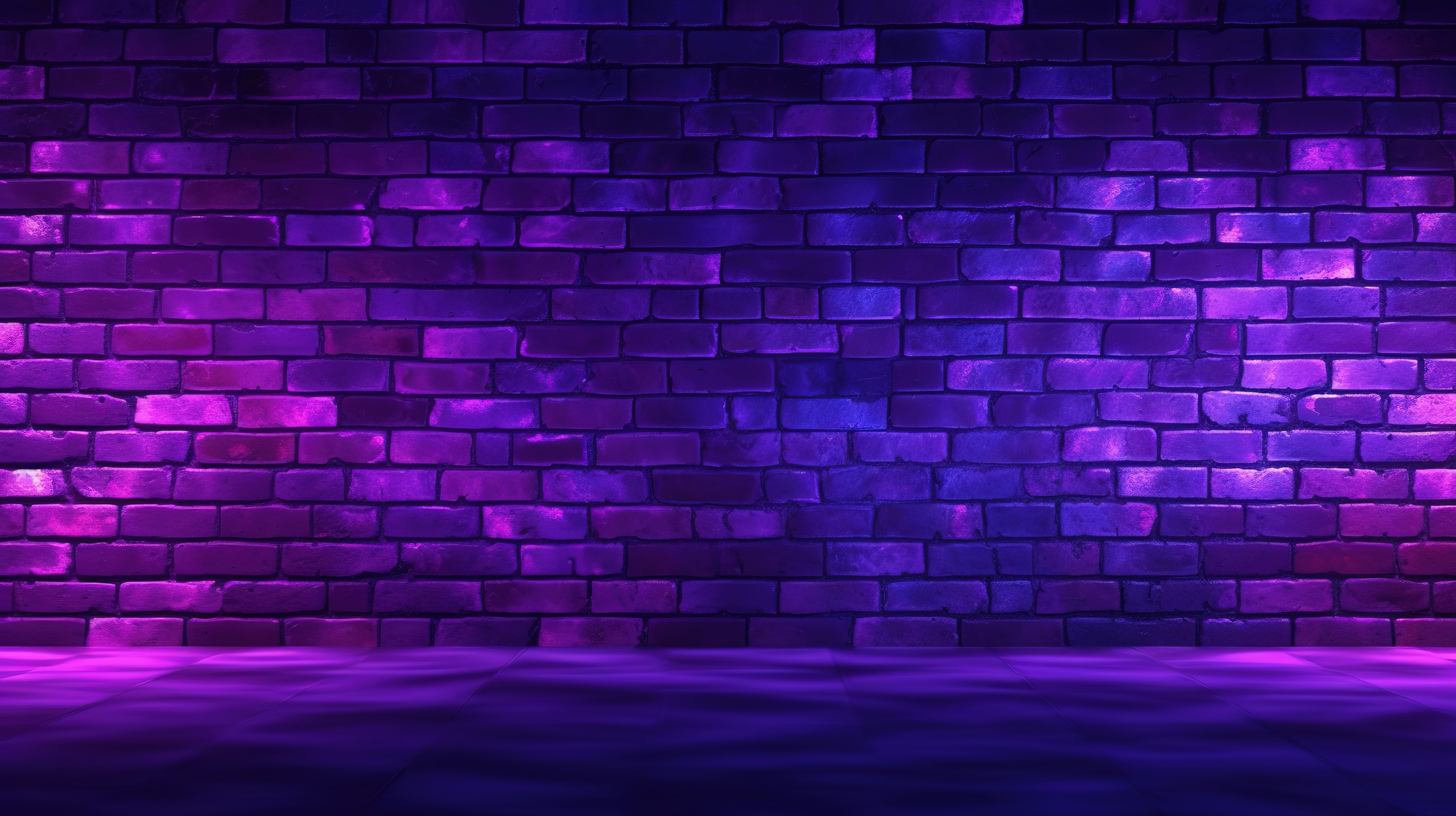 3d 渲染紫色霓虹灯垃圾砖墙背景图片
