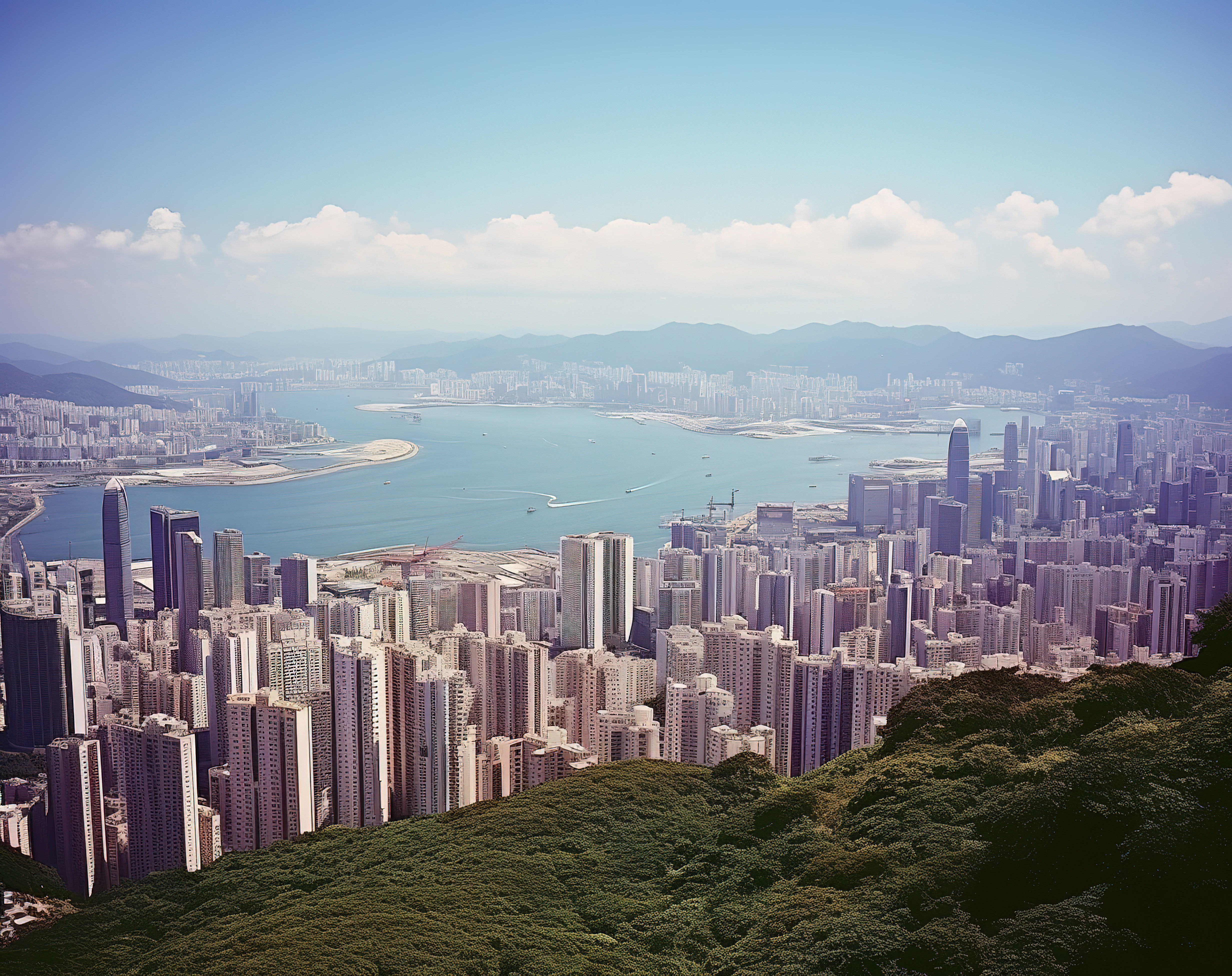 从山上的高处可以看到香港市图片