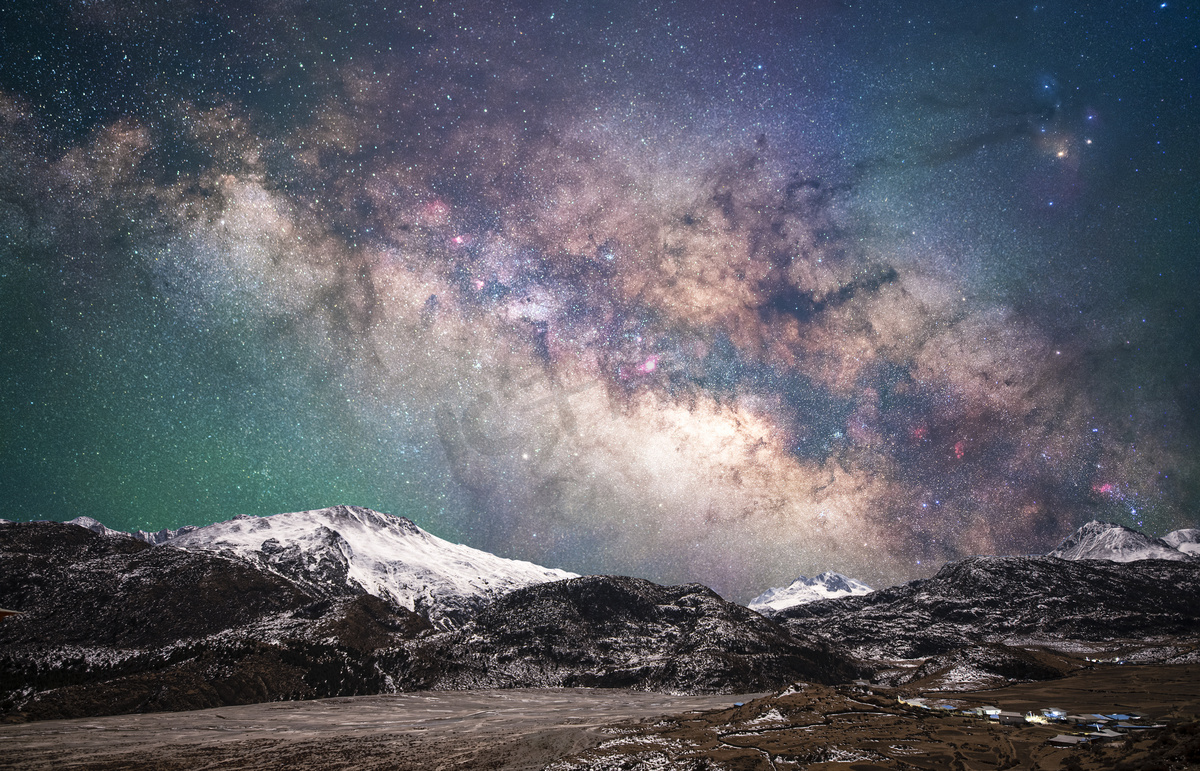 来古冰川夏季银河夜晚银河室外摄影摄影图配图图片