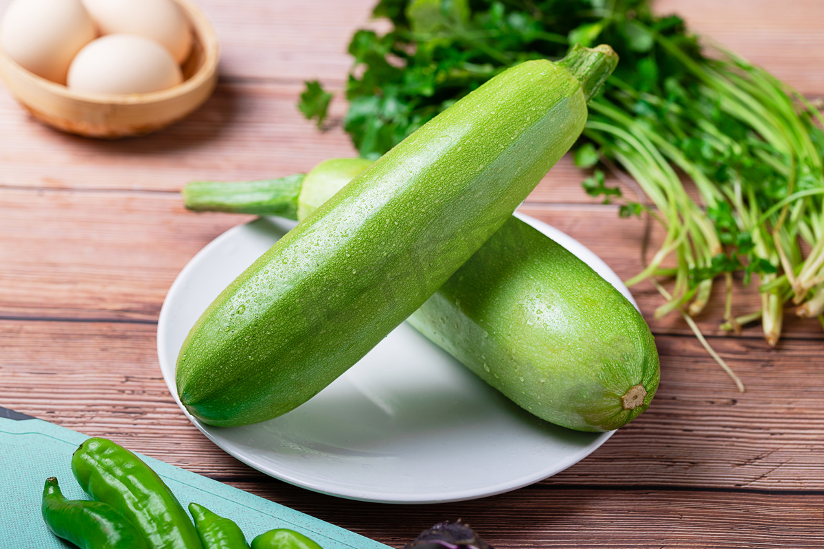 白瓜蔬菜西葫芦健康绿色摄影图配图图片