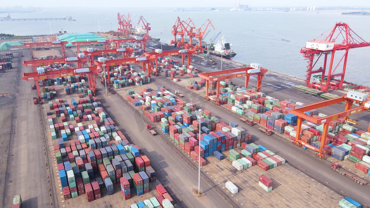 广西防城港港口物流码头工业集装箱国际航运中心图片