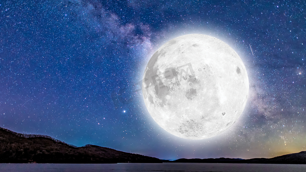 中秋满月星空河滩夜晚月亮星空合成中秋节赏月摄影图配图图片
