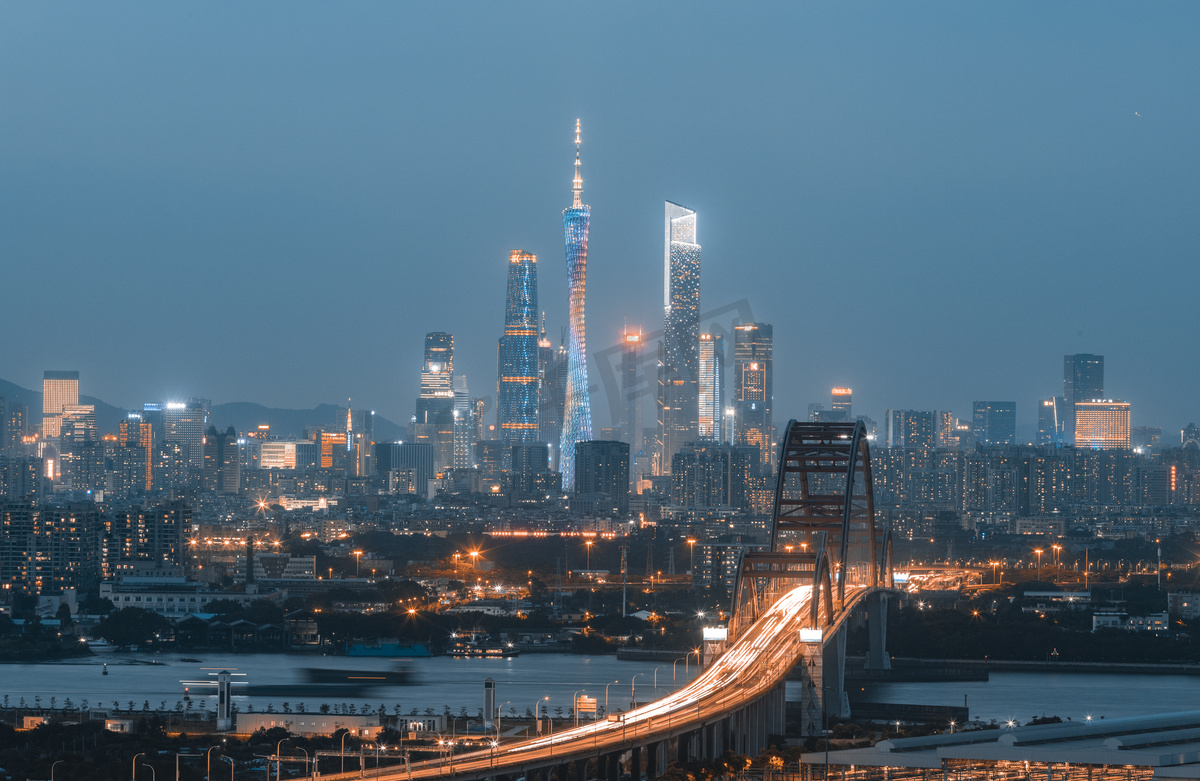 广州新光桥夜景晚上建筑城市摄影图配图图片