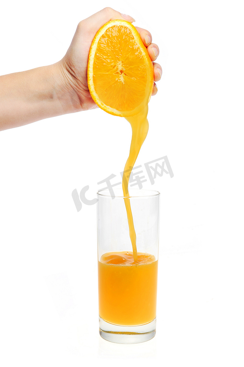 女人手倒橙汁图片