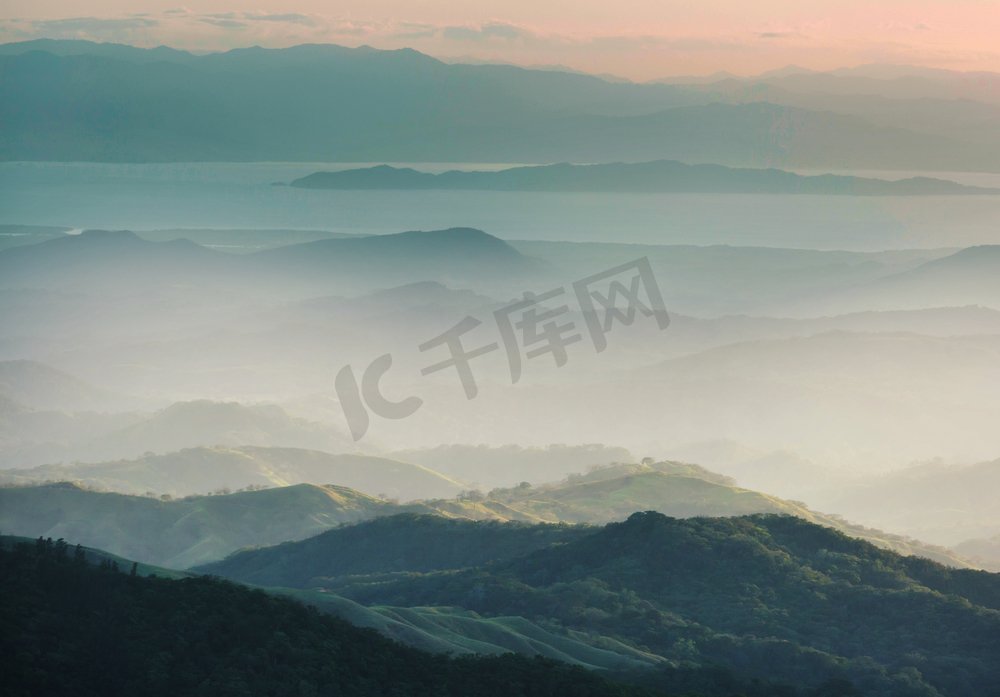 美丽的山脉景观哥斯达黎加，中美洲图片