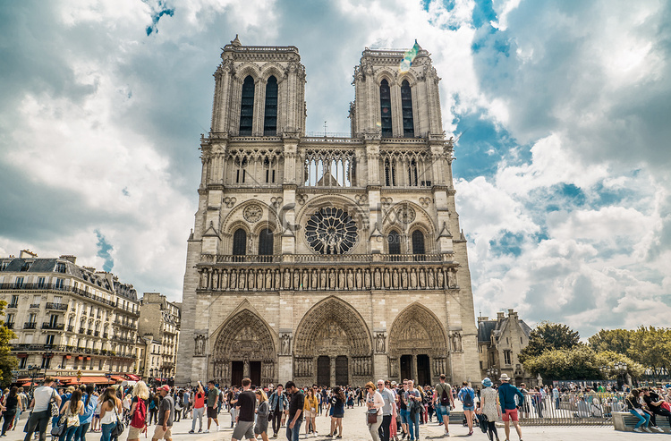 法国巴黎圣母院正面摄影图