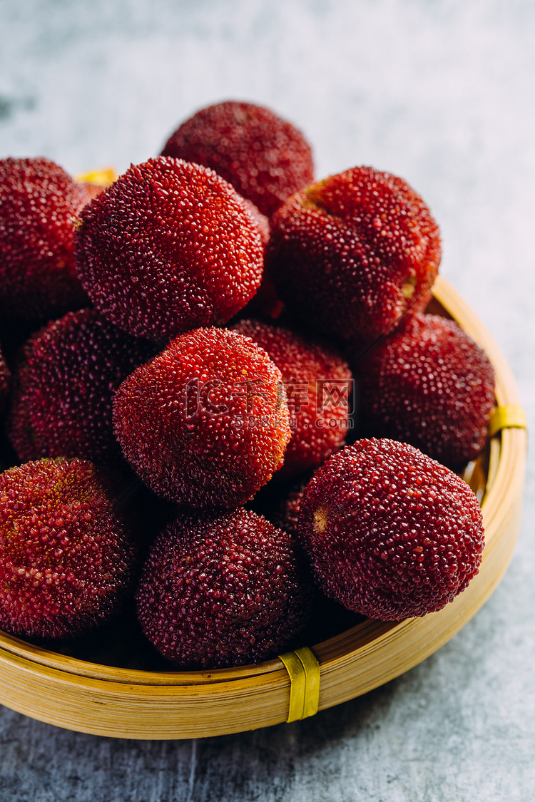 蔬果美食草莓摄影图