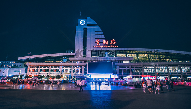 贵阳火车站地标建筑摄影图