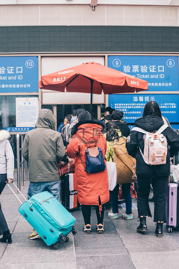 上海站验票口