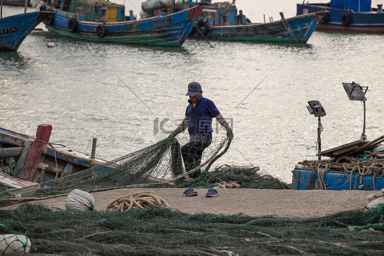拉网的渔民下午渔民海岛无摄影图
