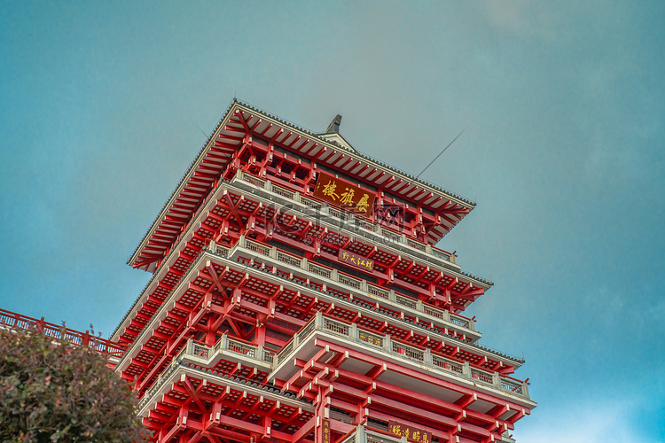 暴雨前得展旗峰下午展旗峰建筑静