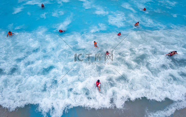 海浪夏天海滩水乐园航拍摄影图配