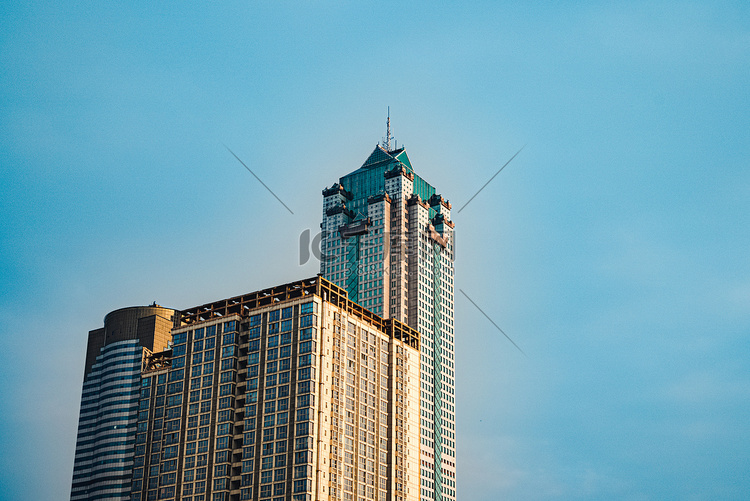 武汉城市建筑晴天建筑中北路仰拍
