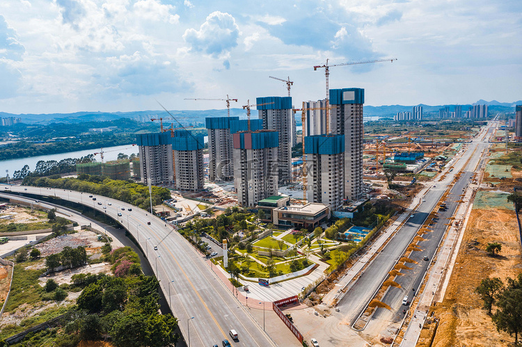 建筑工地中午施工建筑施工地航拍