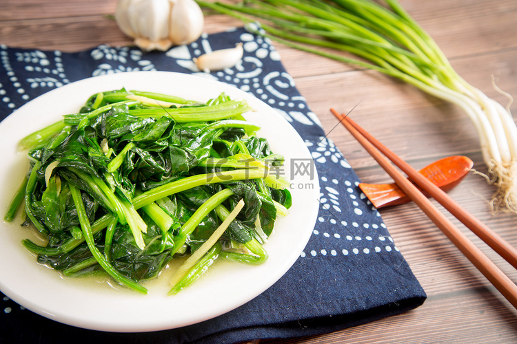 美食炒菜青菜菠菜素菜摄影图配图