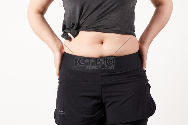减肥胖女人肚子上过于肥胖不健康