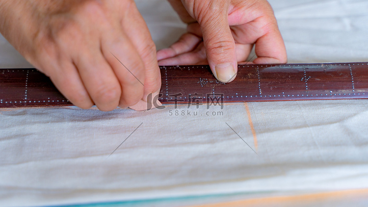 裁剪布料八十年代裁缝师室人量尺