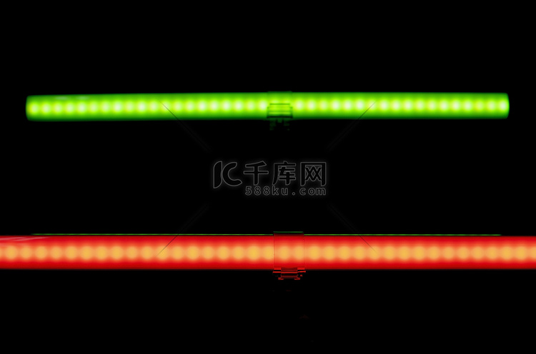 LED RGB 灯管照明。