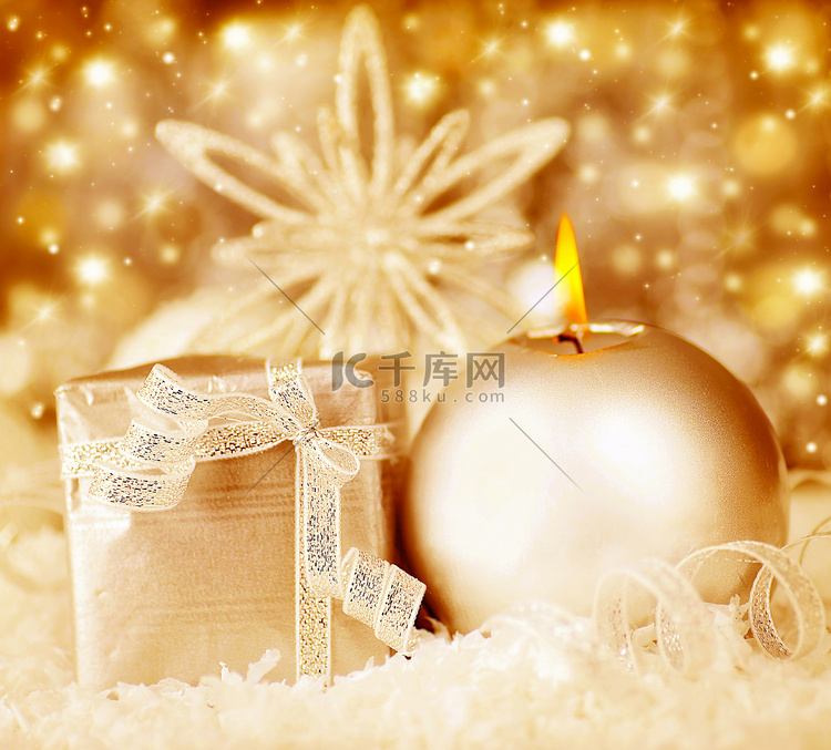 金色圣诞装饰，节日背景