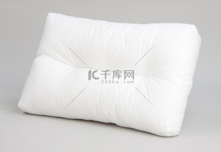 白色枕头防尘防螨卫生床上用品