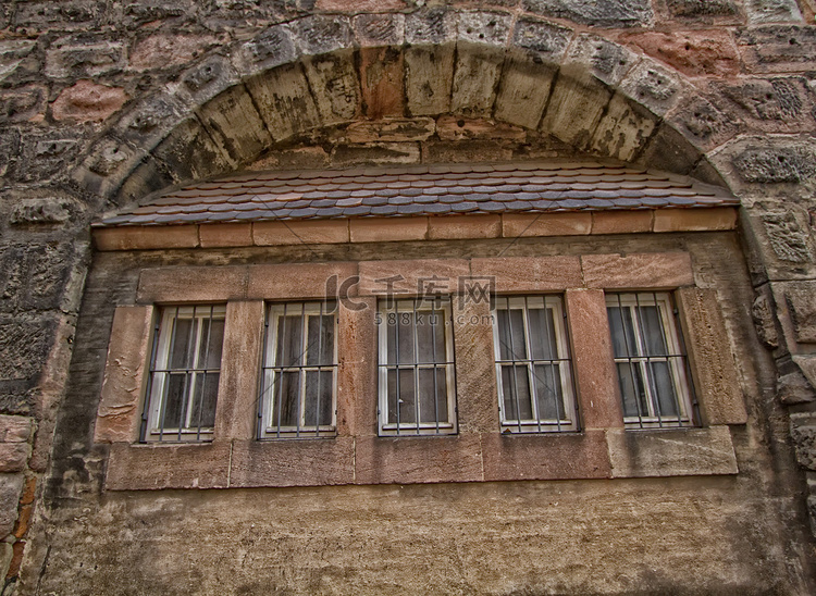 窗户城堡棕色和旧