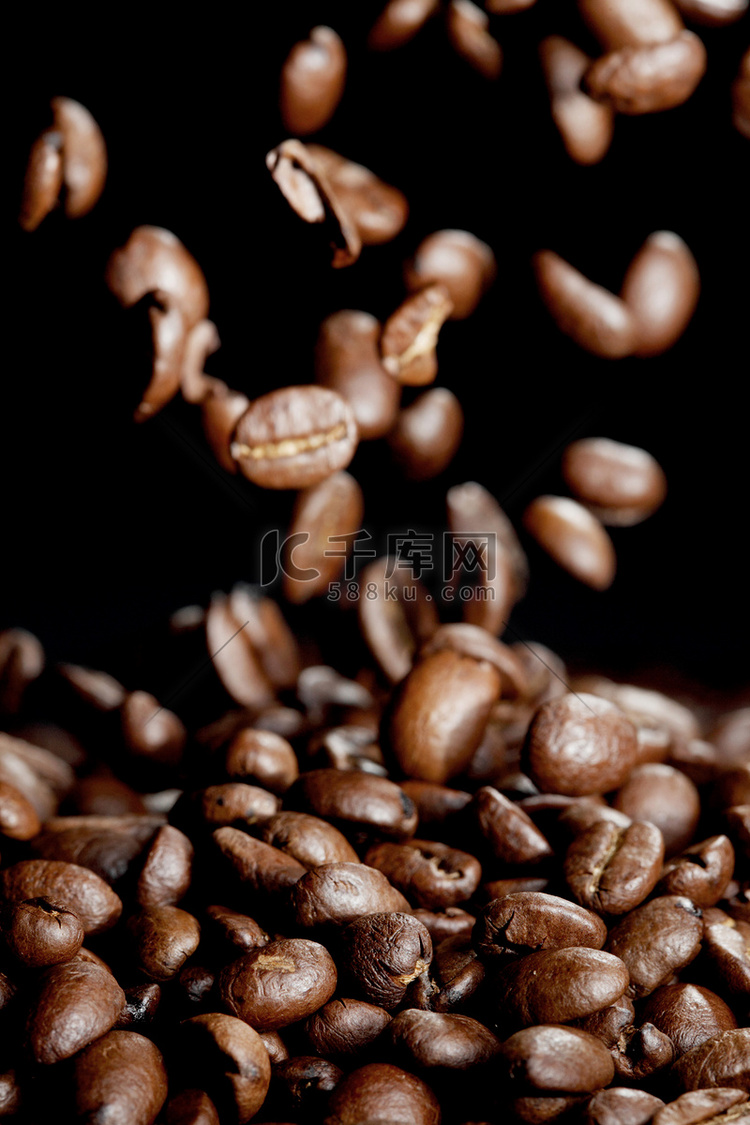 掉落的咖啡豆