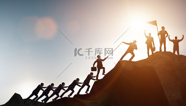 团队合作的理念- -攀登山顶