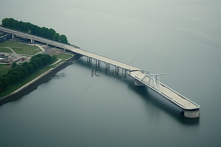 一座横跨水体的桥