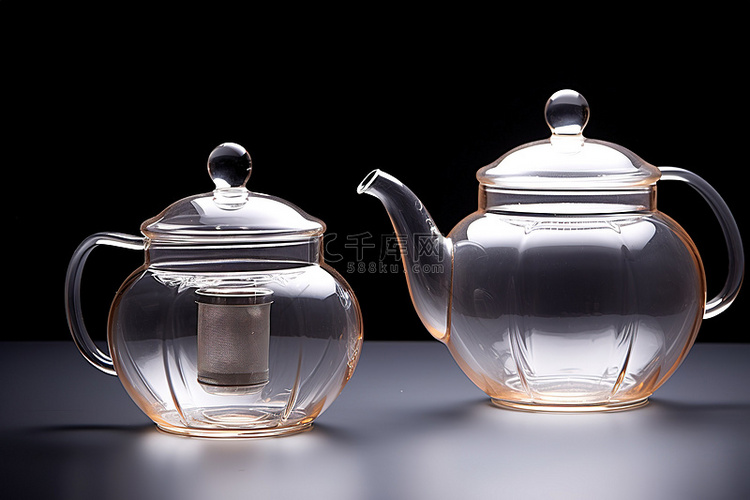带透明盖的茶壶和水壶套装
