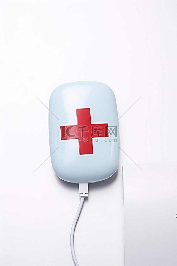 带有瑞士十字的白色电脑鼠标