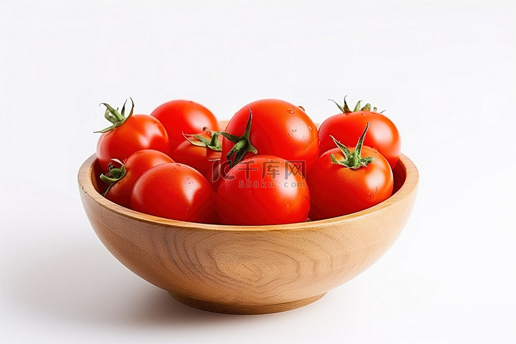 白桌上木碗里的西红柿