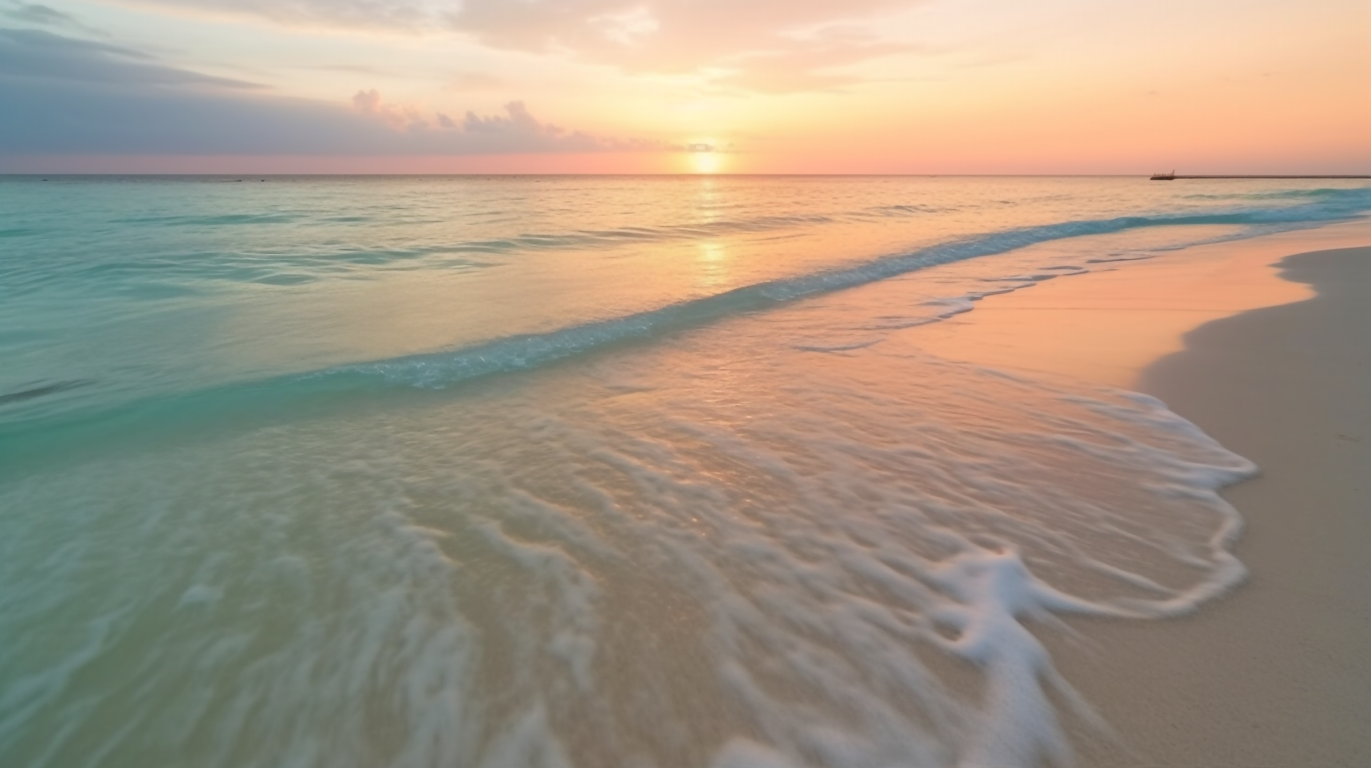 海边夕阳沙滩美丽的日落风景图片