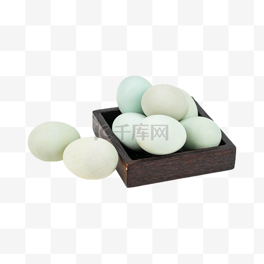 白色咸鸭蛋食材图片