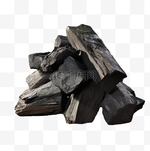 透明背景上隔离的天然木炭传统木炭或硬木炭图片