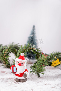 圣诞老人与白色雪地摄影图