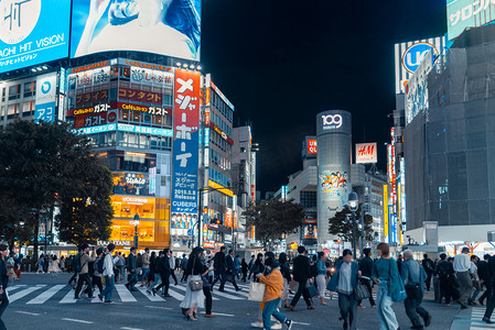 日本城市街道现代夜晚摄影图