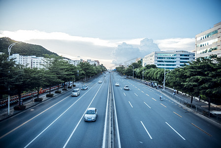 动画马路斑马线摄影照片_马路摄影图