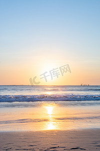 海边摄影照片_金巴兰夕阳摄影图