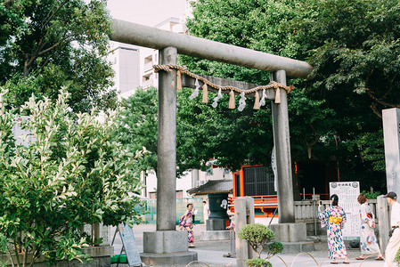 日本东京浅草寺神社和服旅游摄影图