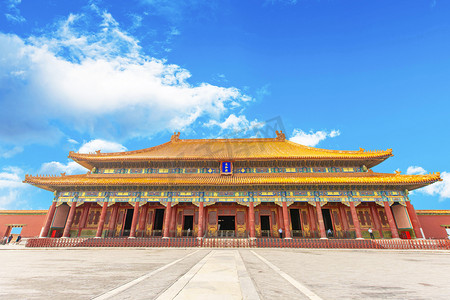 蓝天下北京故宫城门摄影图