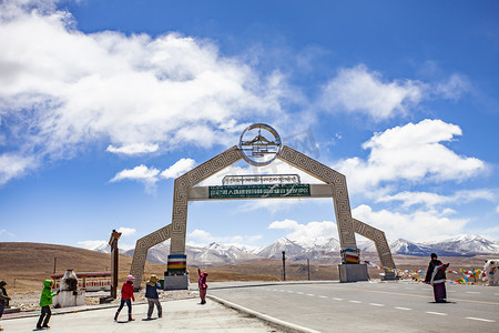 珠穆朗玛峰自然保护区标识摄影图