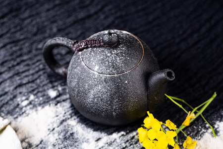 陶瓷茶壶摄影图