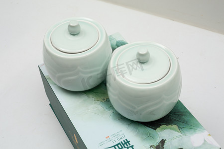 正山小种摄影照片_商图摄影配图之野生红茶茶叶茶罐