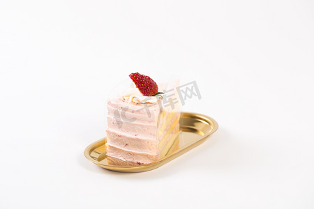 草莓奶油蛋糕甜点摄影图