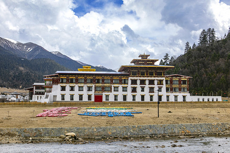 西藏藏式建筑风景摄影图