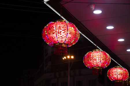 横版摄影照片_城市夜景灯笼摄影图