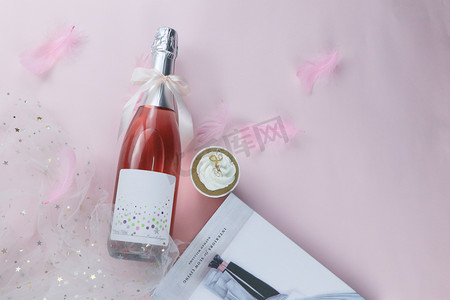 情人节背景粉色摄影照片_香槟酒摄影图