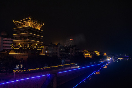 古城夜景江水摄影图